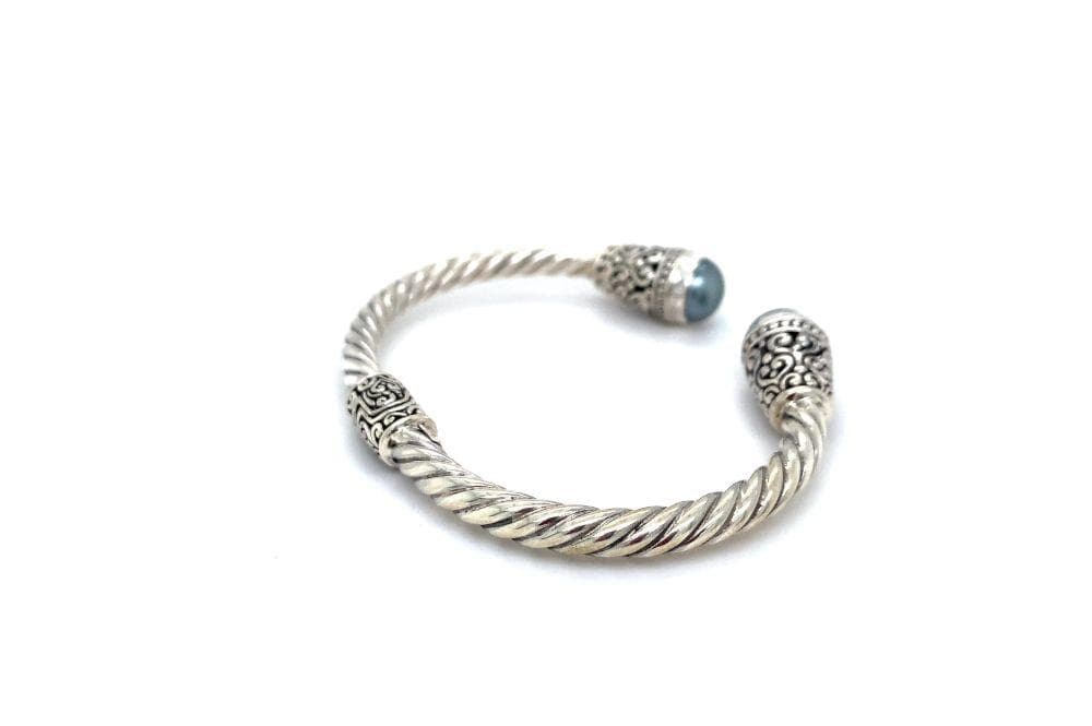 Fiorella Bangle- Grey Pearl