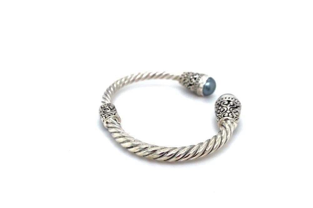 Fiorella Bangle- Grey Pearl