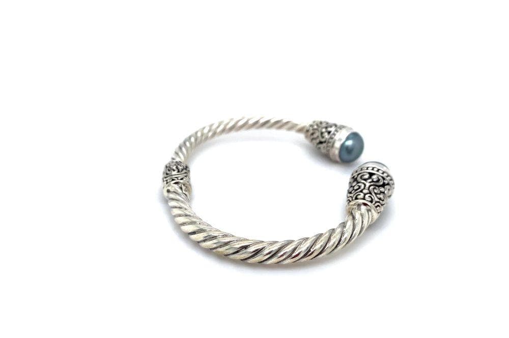 Fiorella Bangle- Grey Pearl