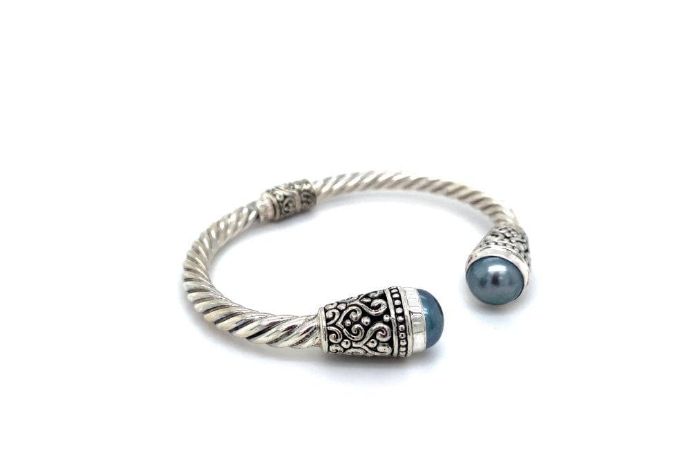 Fiorella Bangle- Grey Pearl