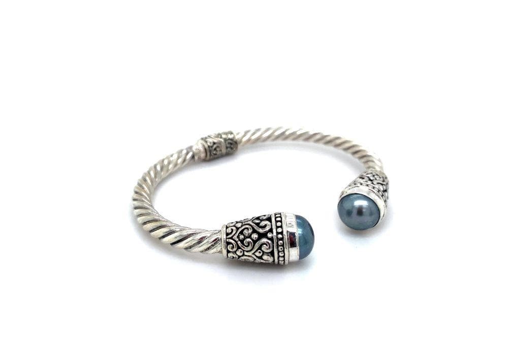 Fiorella Bangle- Grey Pearl